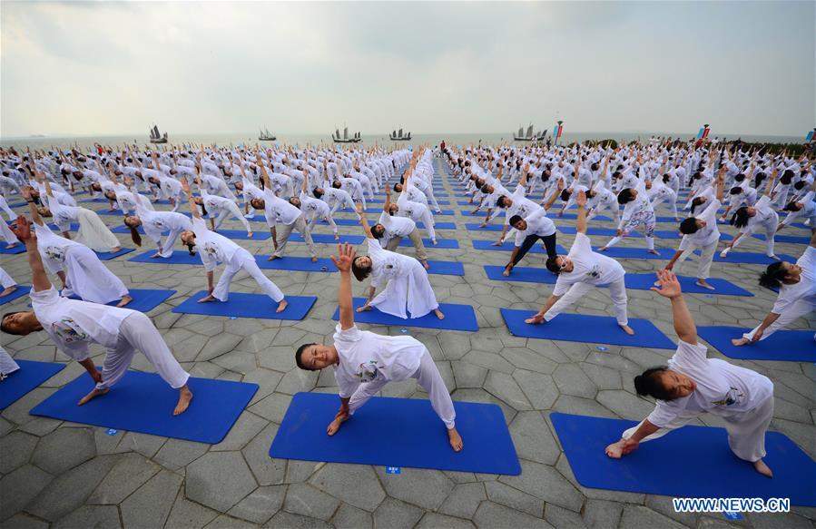 Int'l Yoga Festival Kicks off 